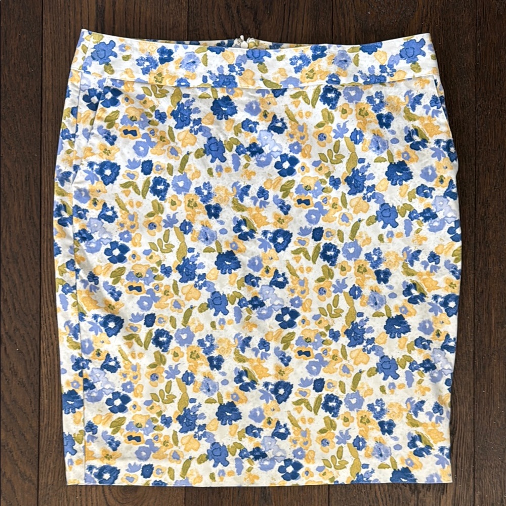 Liz Claiborne Floral Pencil Skirt in Blue and Yellow